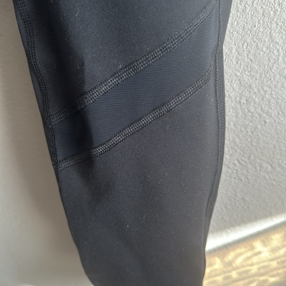 Old Navy elevate leggings - Picture 7 of 9